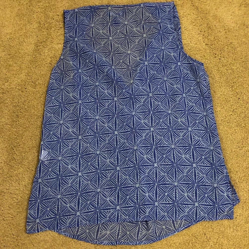Sheer patterned Gap blouse - Picture 4 of 4